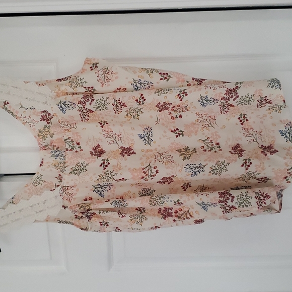 Summer tops - Picture 2 of 6